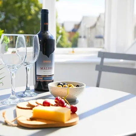 The Penthouse Queen Margaret's * Scarborough