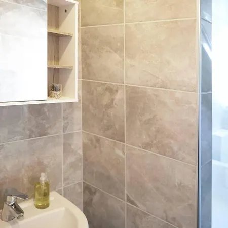 아파트 The Penthouse Queen Margaret's 스카버러