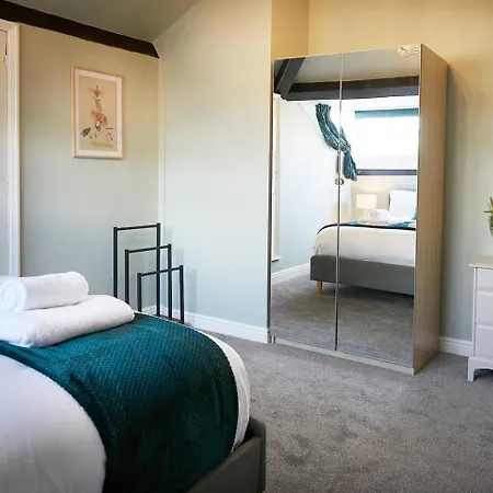 The Penthouse Queen Margaret's