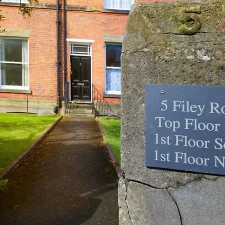 The Penthouse Queen Margaret's 아파트 *